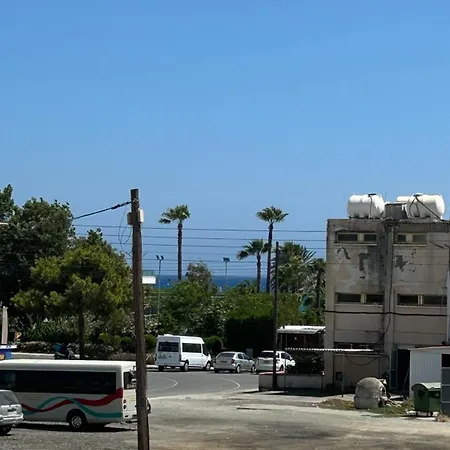 Apartmán Teak Charm Larnaca