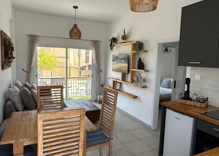 Apartmán Teak Charm Larnaca